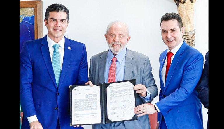 Presidente Lula ao lado do Governador do Pará Helder Barbalho e o Ministro das Cidades Jader Filho