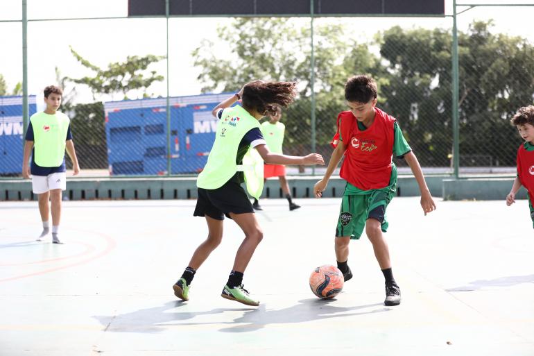 A programação contou com futebol para as crianças (Foto: Thiago Ferreira / Portal Cultura)
