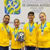 Quatro atletas com medalhas