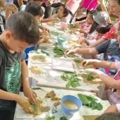 Crianças realizam atividades lúdicas